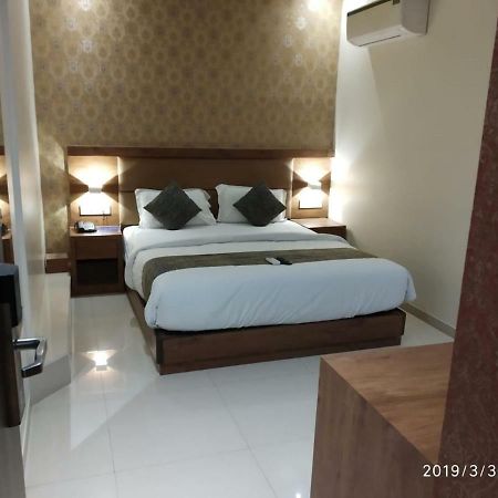 Hotel West Blue Mumbai Kültér fotó