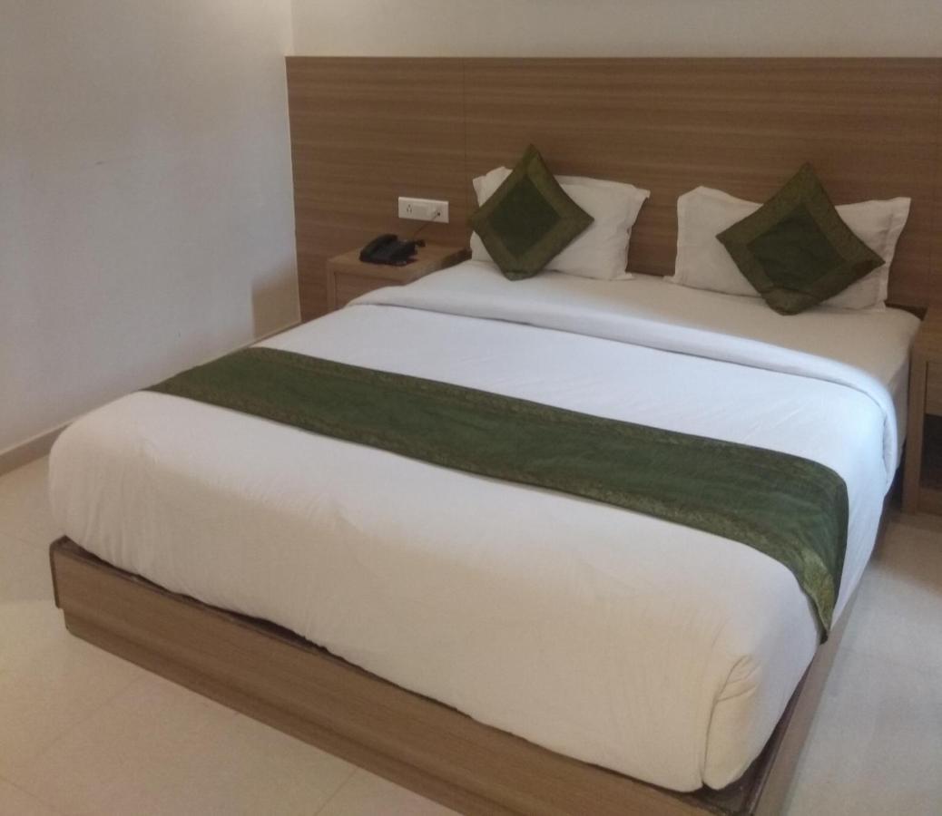 Hotel West Blue Mumbai Kültér fotó