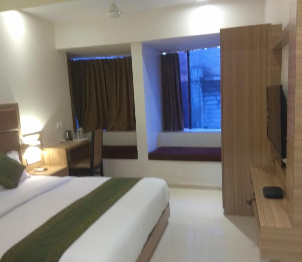 Hotel West Blue Mumbai Kültér fotó