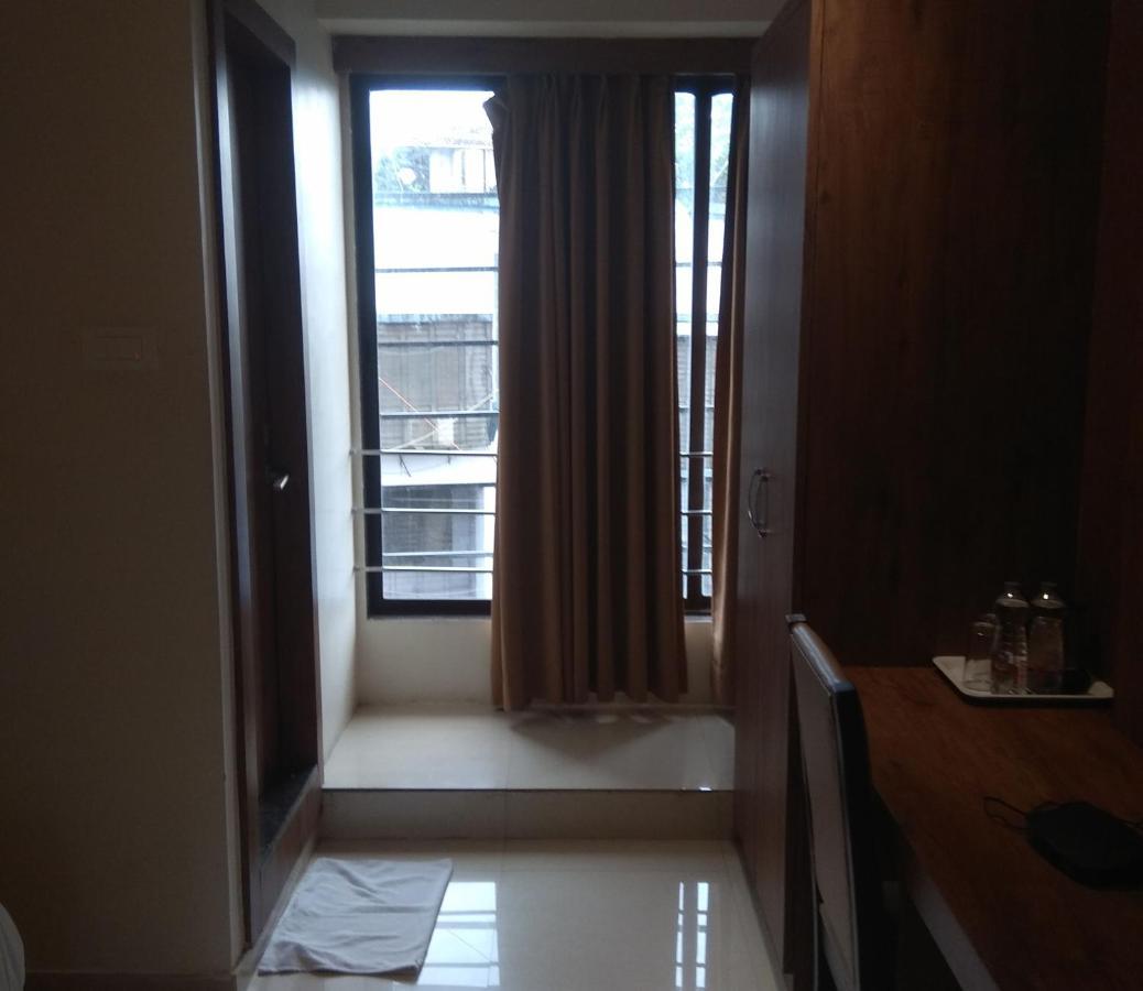 Hotel West Blue Mumbai Kültér fotó