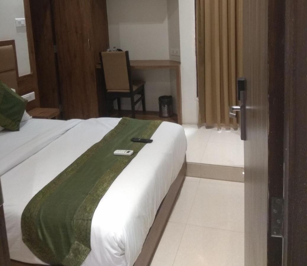 Hotel West Blue Mumbai Kültér fotó