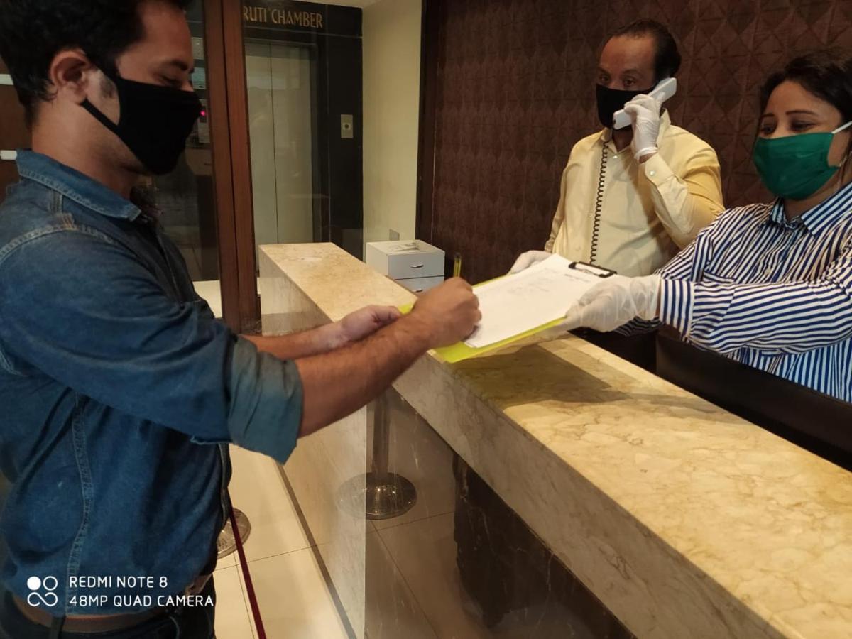 Hotel West Blue Mumbai Kültér fotó
