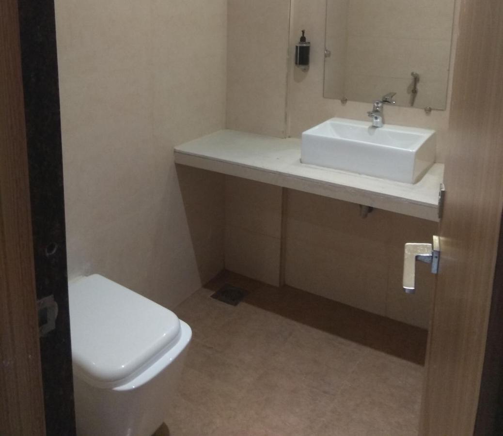 Hotel West Blue Mumbai Kültér fotó