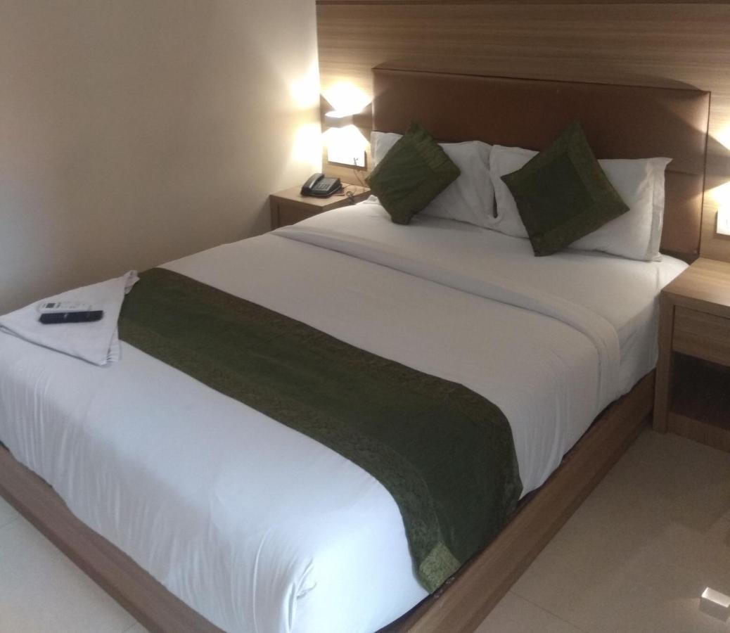 Hotel West Blue Mumbai Kültér fotó