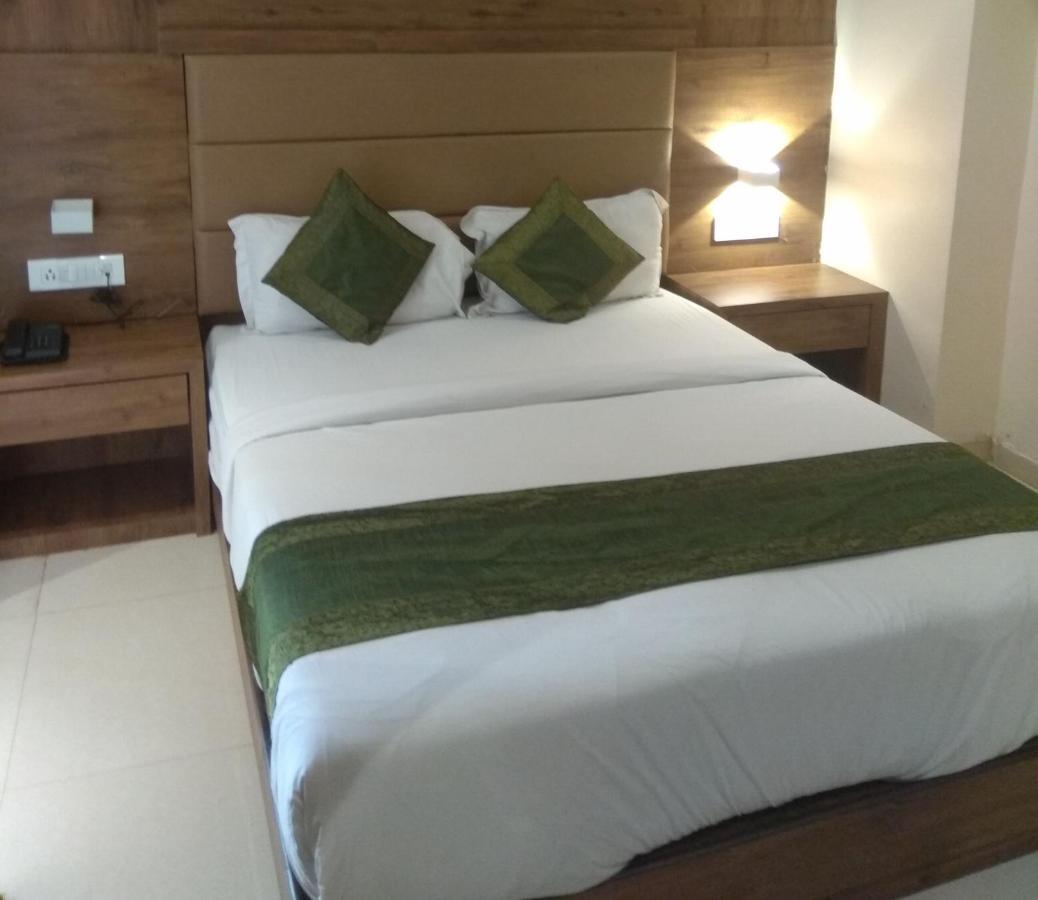 Hotel West Blue Mumbai Kültér fotó