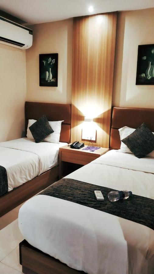 Hotel West Blue Mumbai Kültér fotó