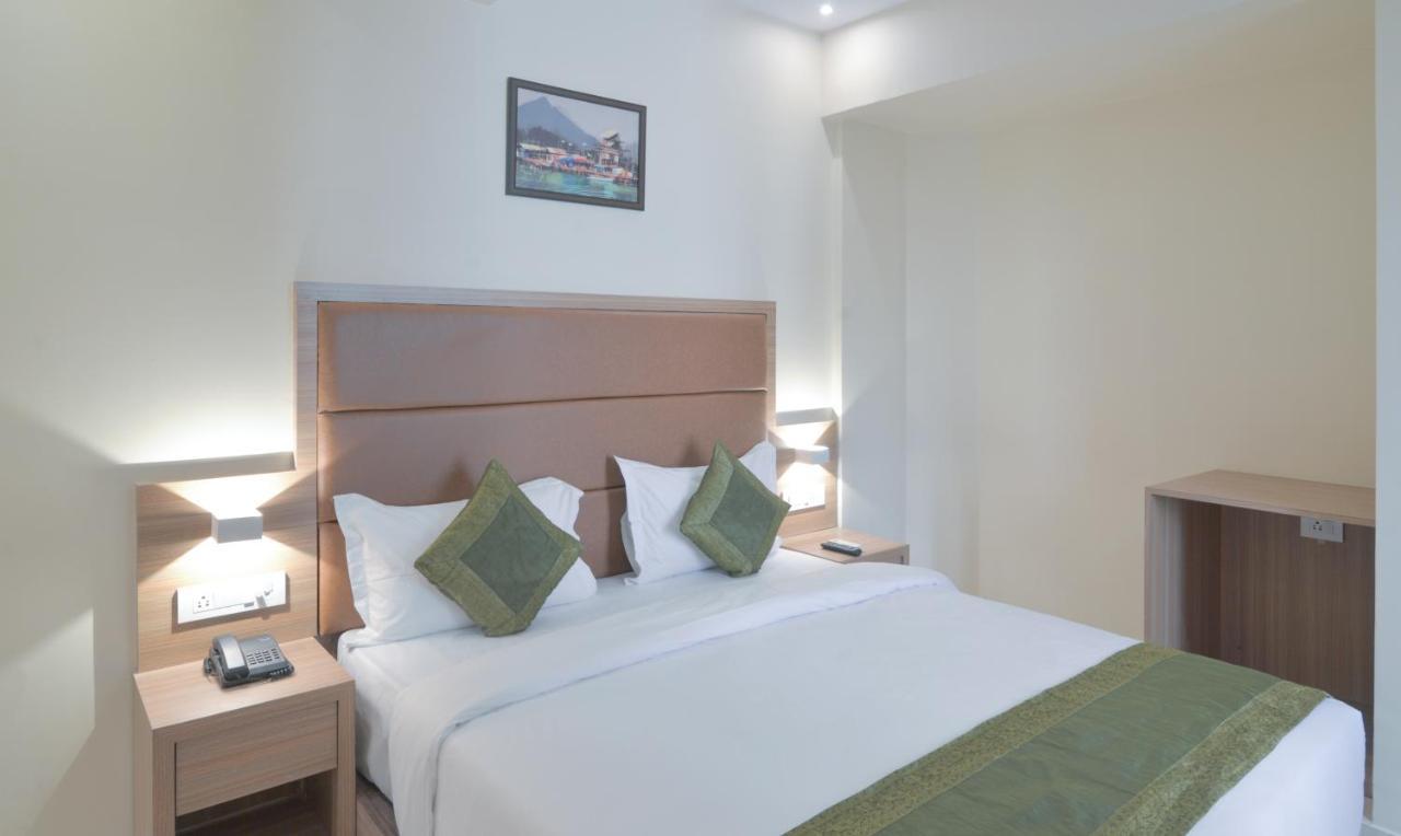 Hotel West Blue Mumbai Kültér fotó