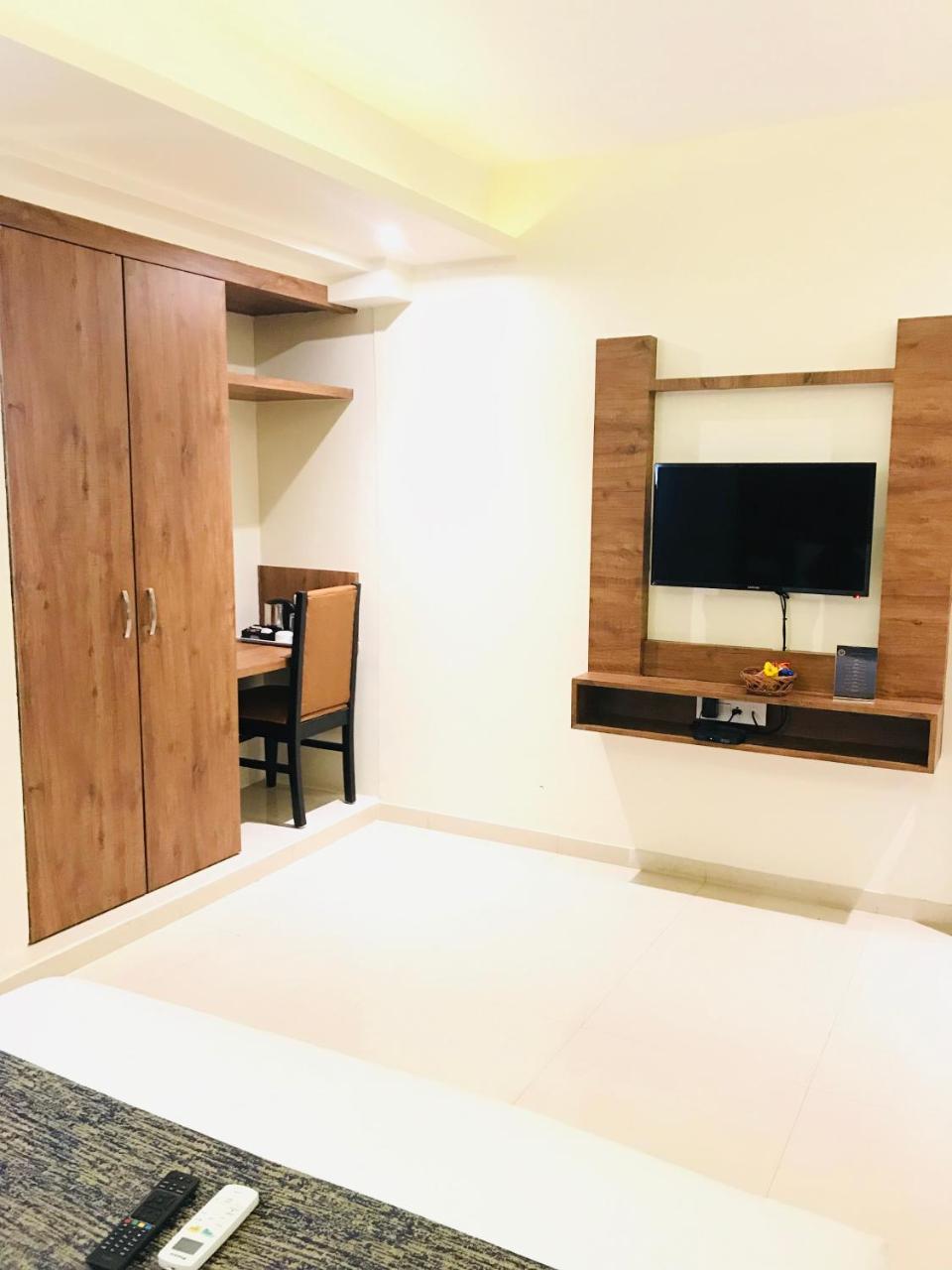 Hotel West Blue Mumbai Kültér fotó