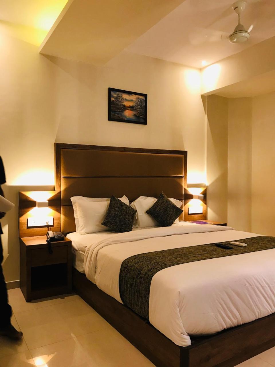 Hotel West Blue Mumbai Kültér fotó
