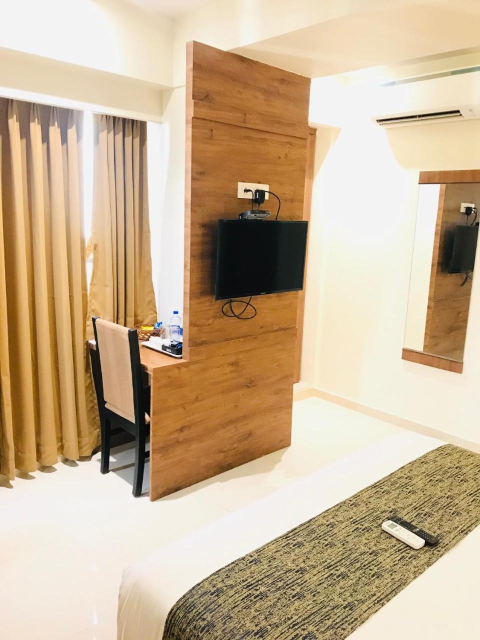 Hotel West Blue Mumbai Kültér fotó