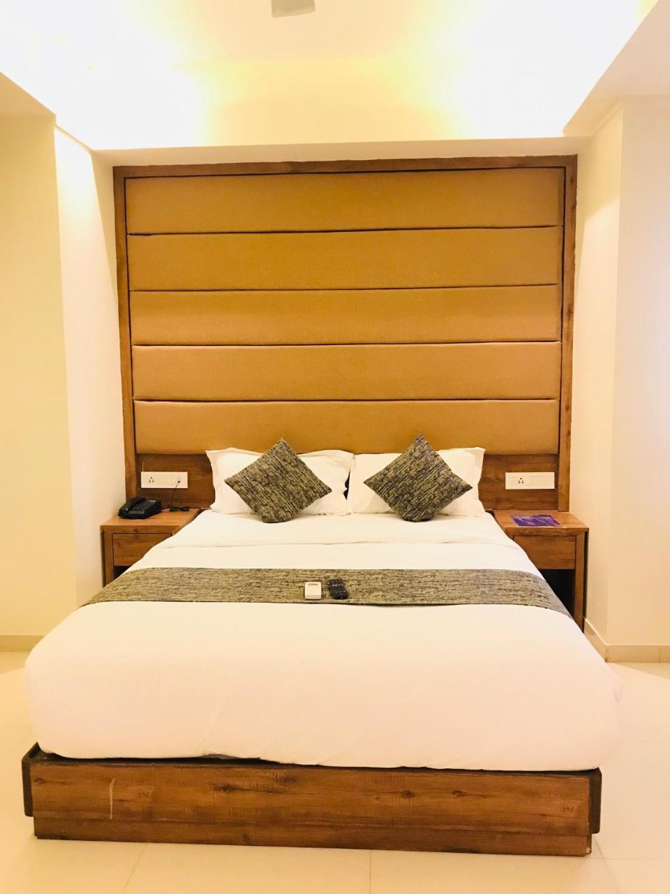 Hotel West Blue Mumbai Kültér fotó