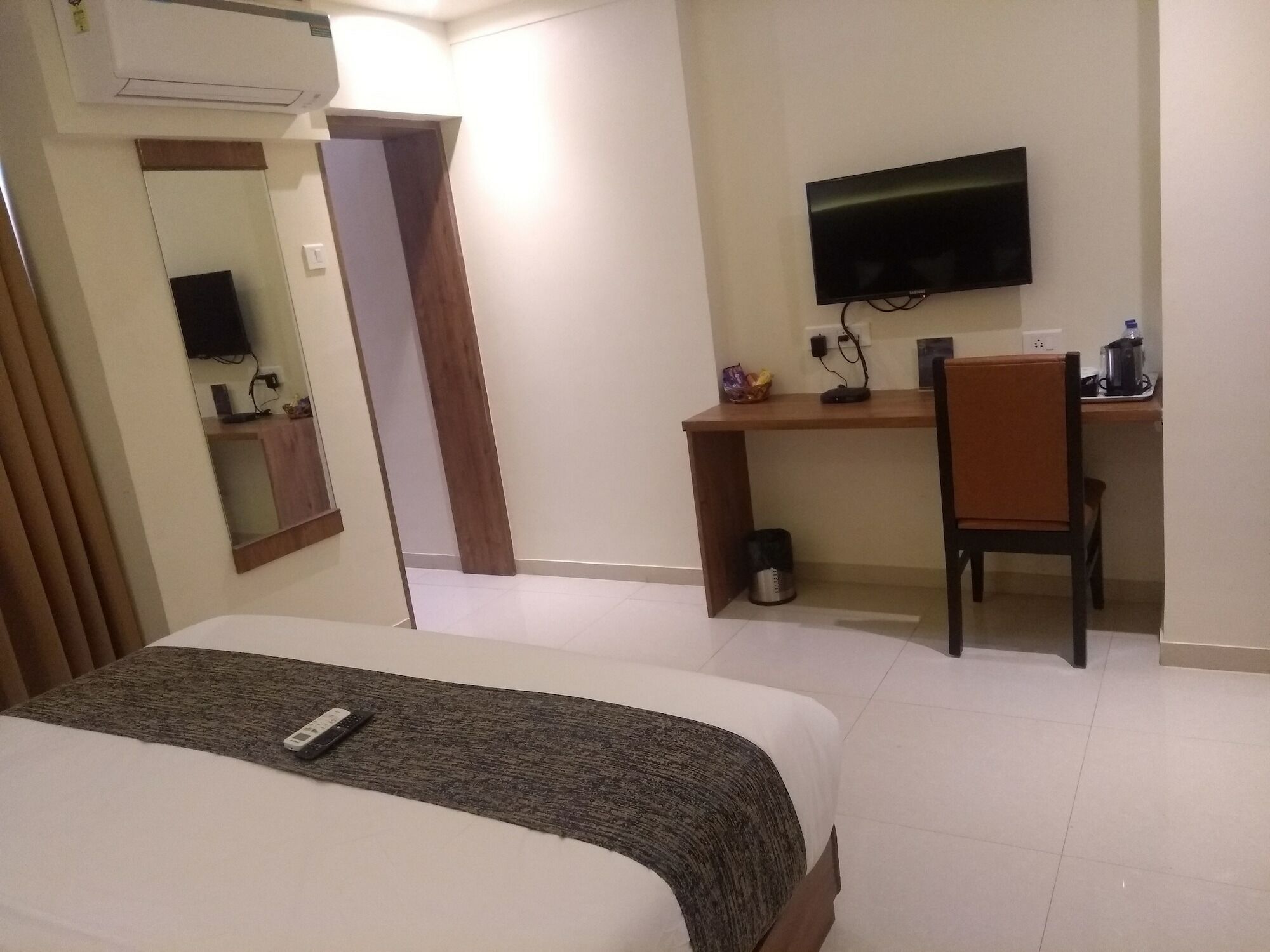 Hotel West Blue Mumbai Kültér fotó